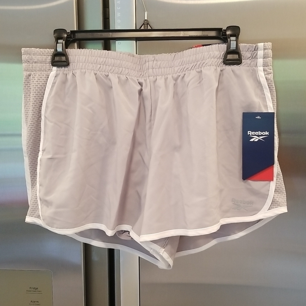 💕REEBOK💕 Game Time Shorts Built-In Brief Large L NWT